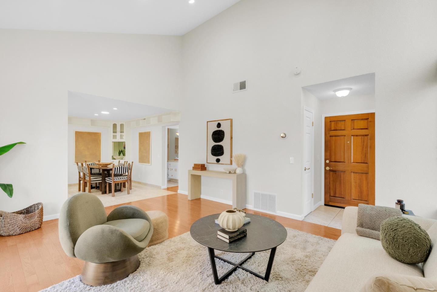 107 Charter Oaks Circle