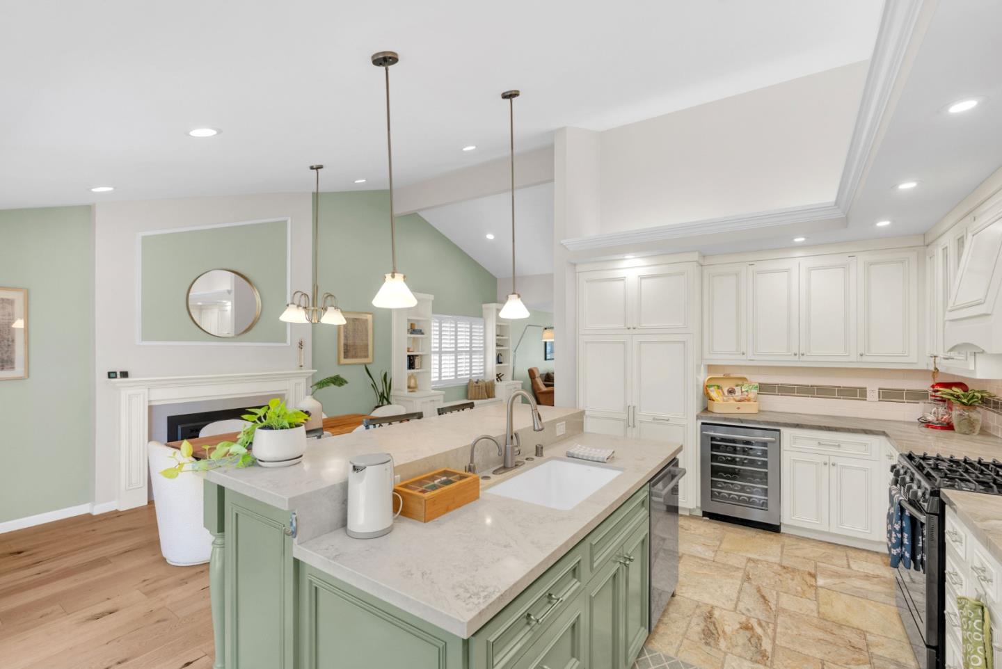 3900 Thousand Oaks Drive