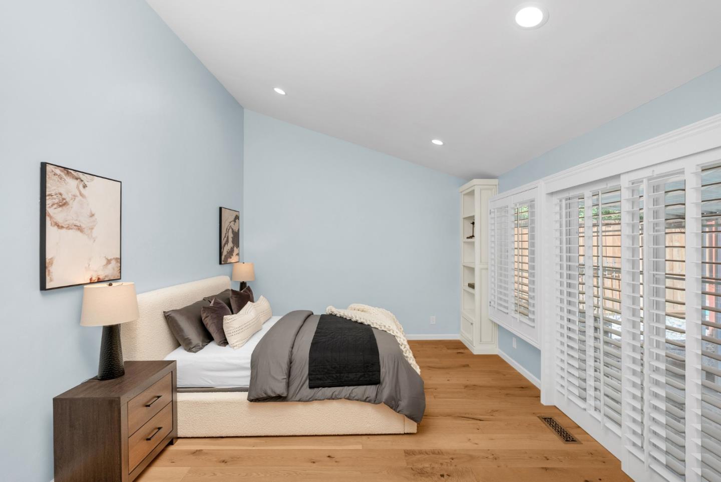 3900 Thousand Oaks Drive