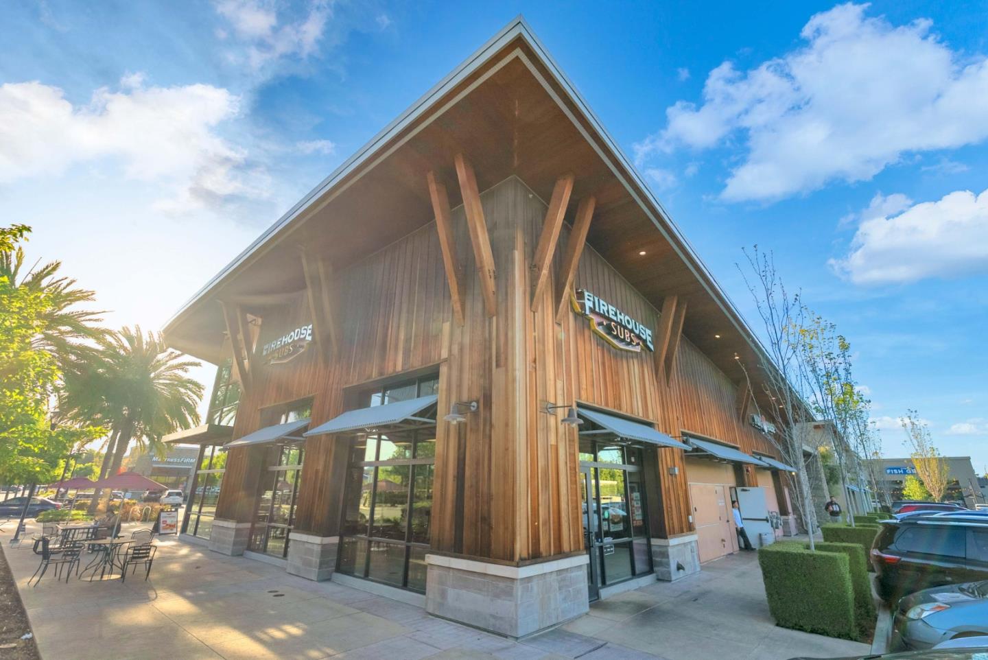 3900 Thousand Oaks Drive