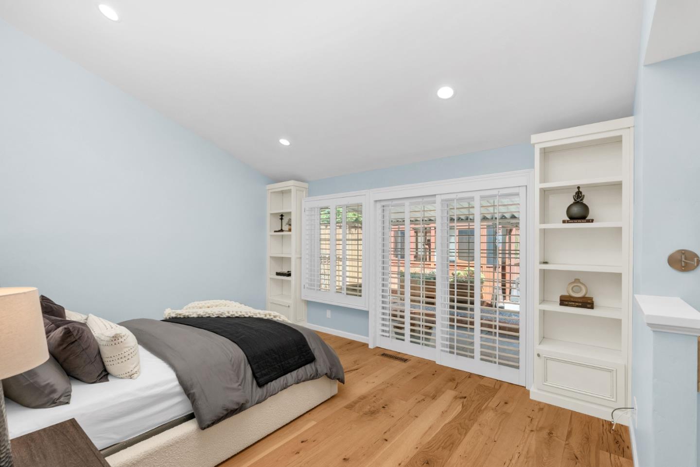 3900 Thousand Oaks Drive