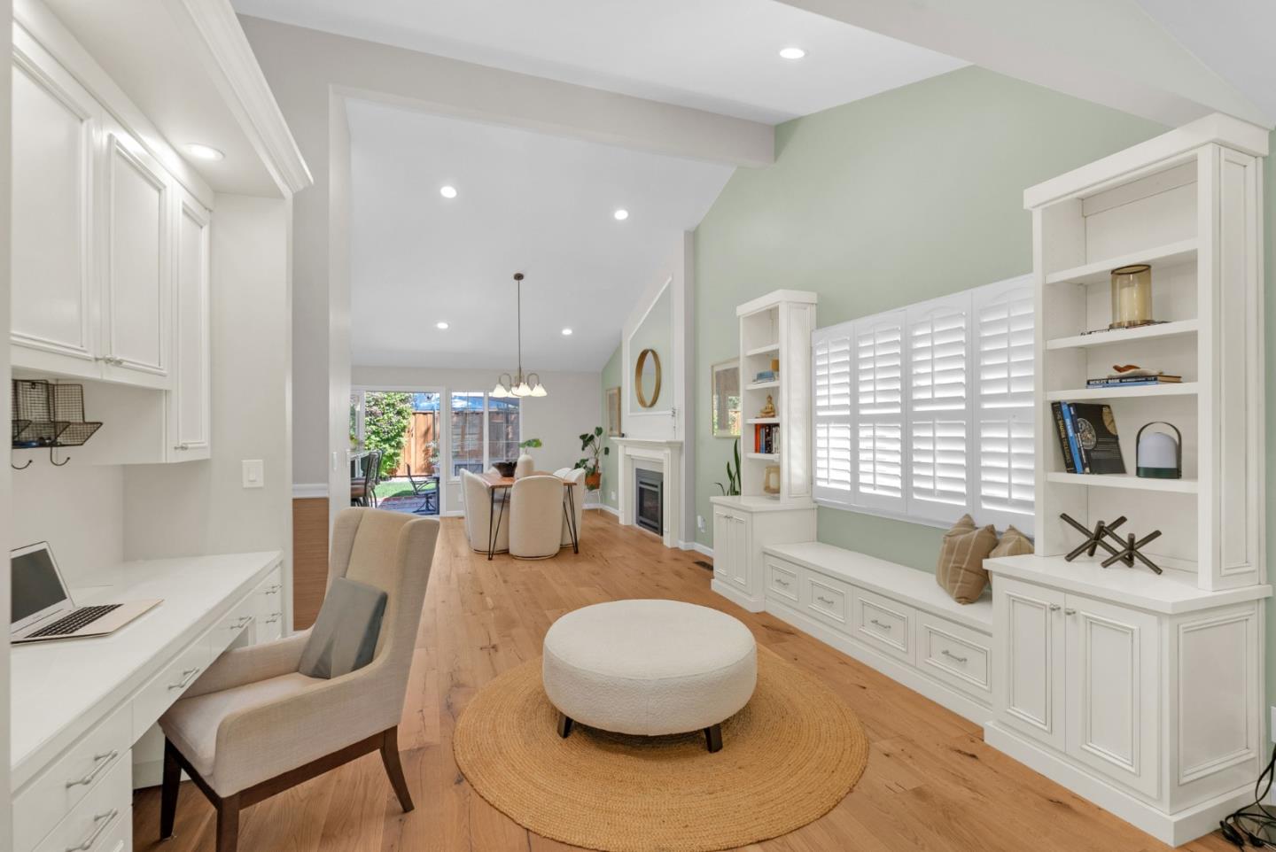 3900 Thousand Oaks Drive