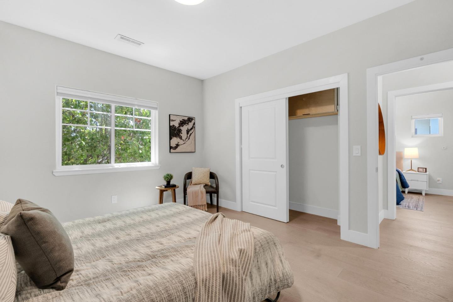 1643 Monroe