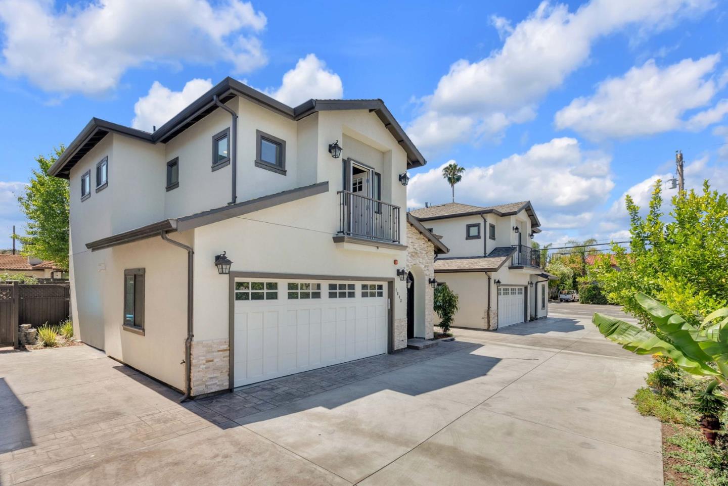 1643 Monroe