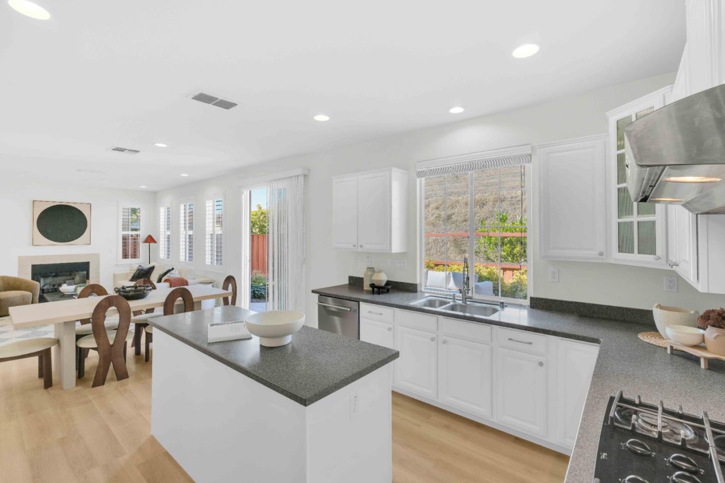 7054 Goldenspur Loop