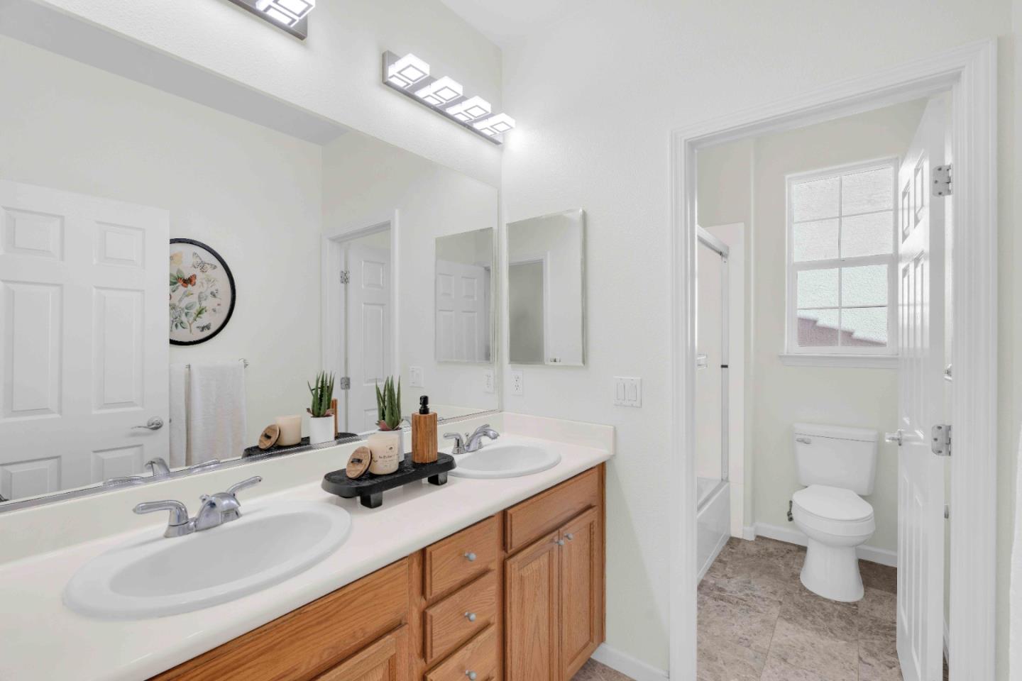 7054 Goldenspur Loop