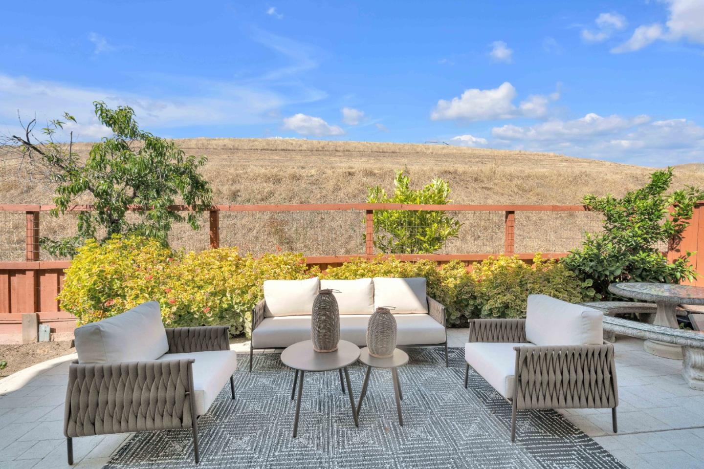 7054 Goldenspur Loop
