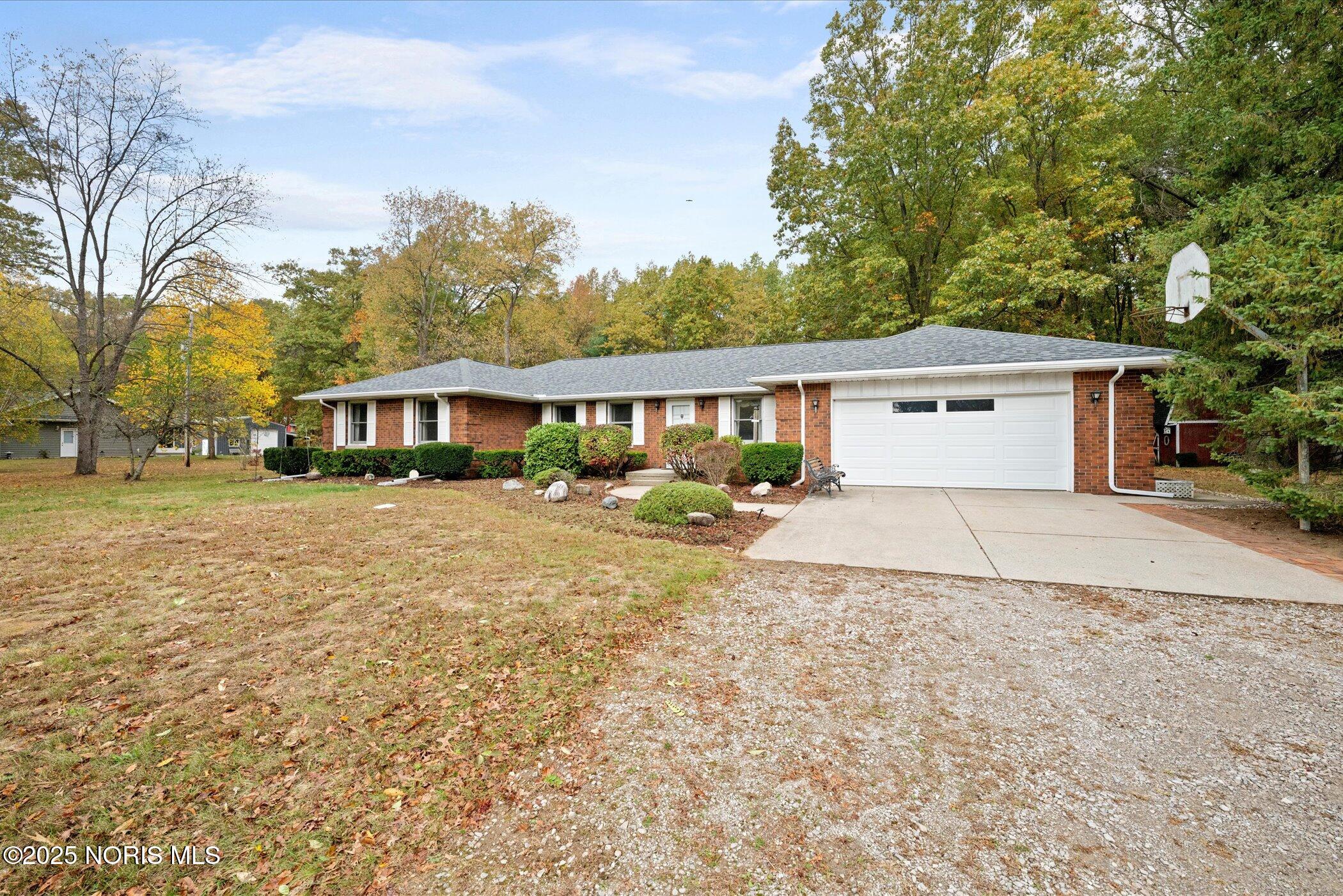 2076 County Road E