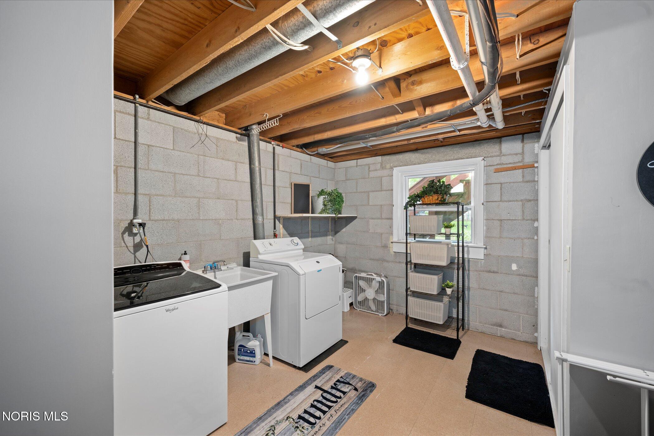 6448 Coppersmith Road
