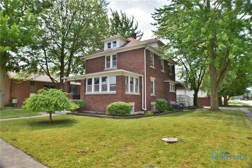 215 W First Street