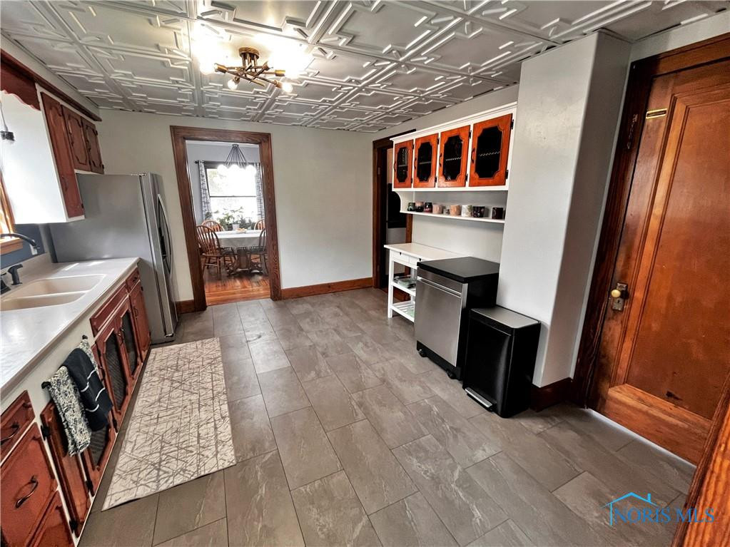 621 W Main Street