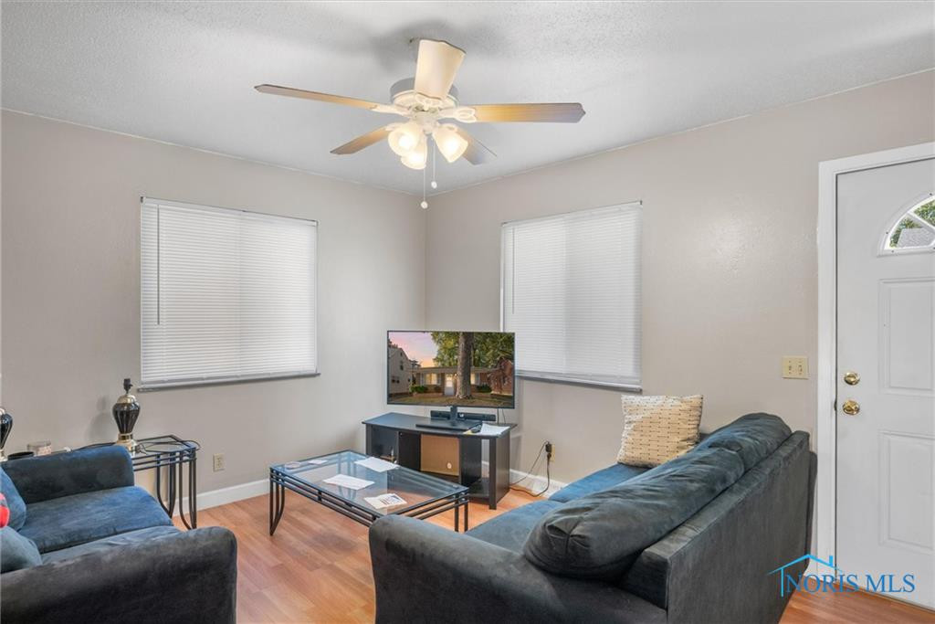 3353 Douglas Road