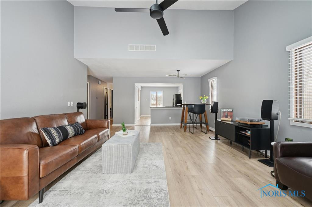 19 Meadowpond Drive