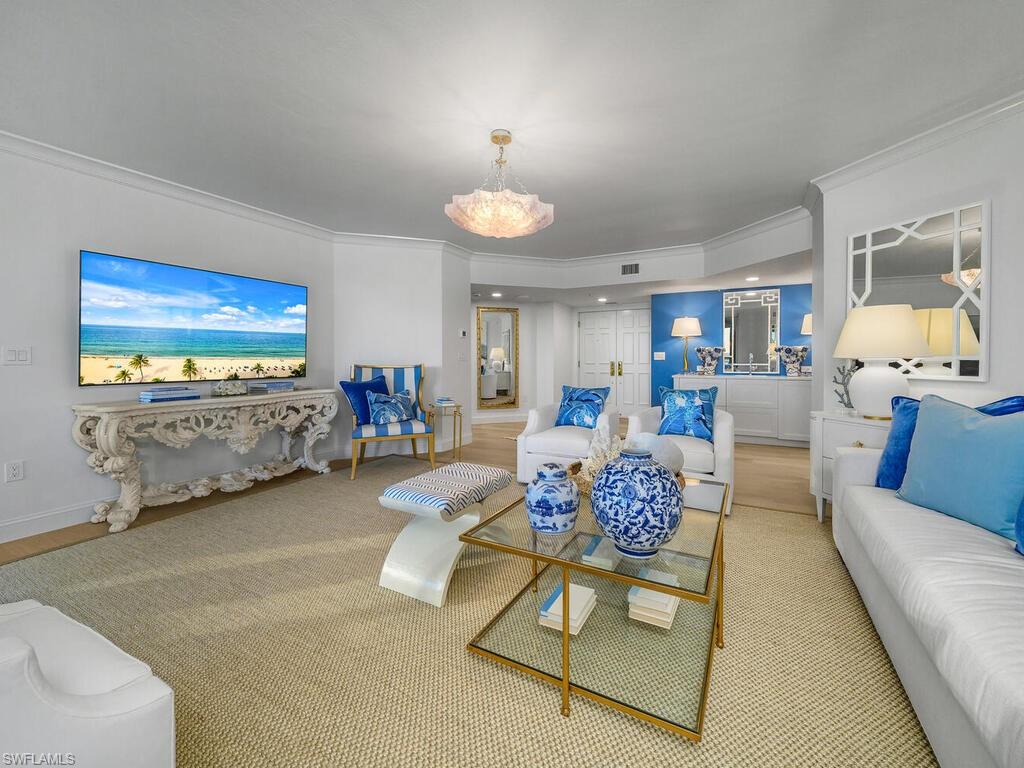 4021 Gulf Shore BLVD N 403