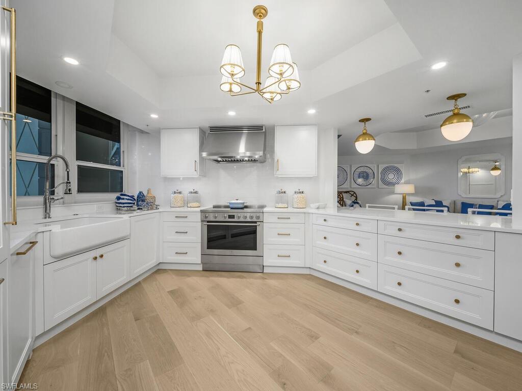 4021 Gulf Shore BLVD N 403