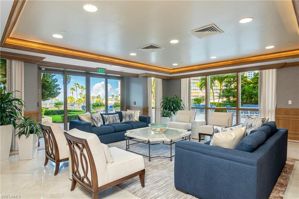 4021 Gulf Shore BLVD N 403