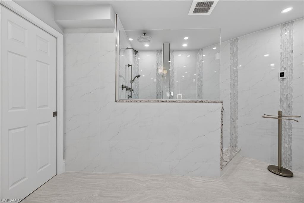 6001 Pelican Bay BLVD Penthouse E