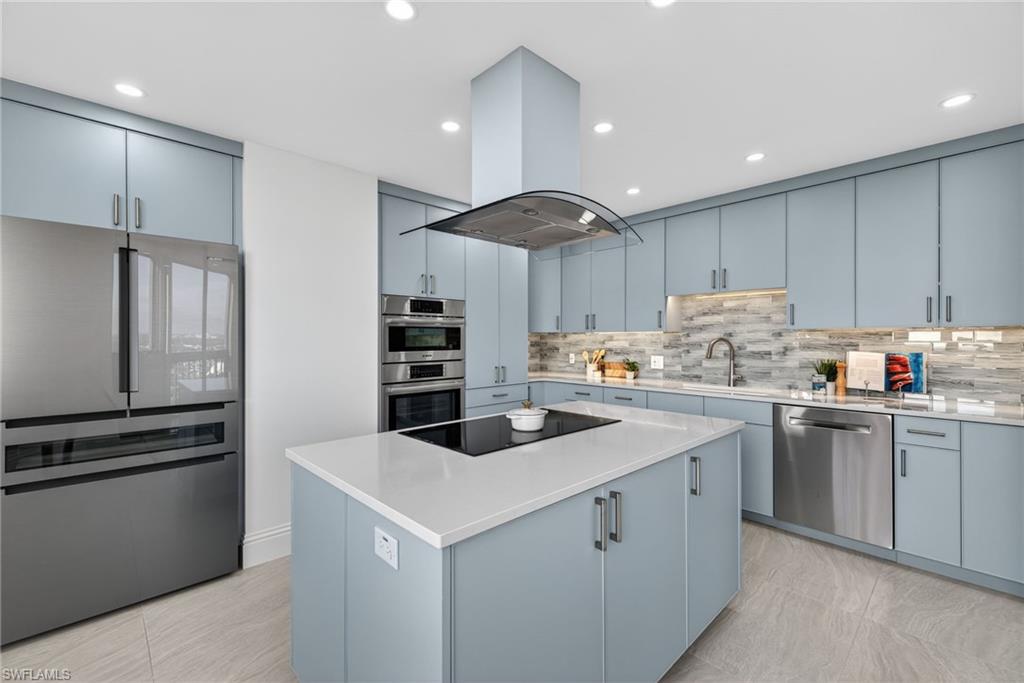 6001 Pelican Bay BLVD Penthouse E