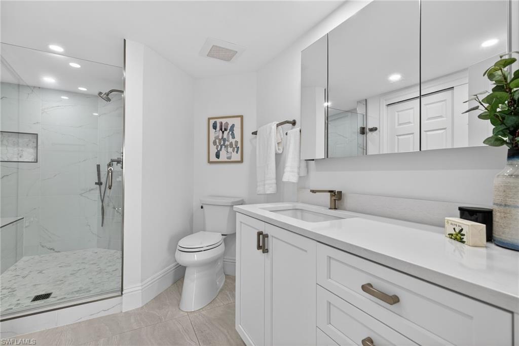 6001 Pelican Bay BLVD Penthouse E