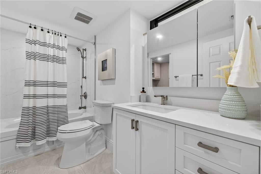 6001 Pelican Bay BLVD Penthouse E