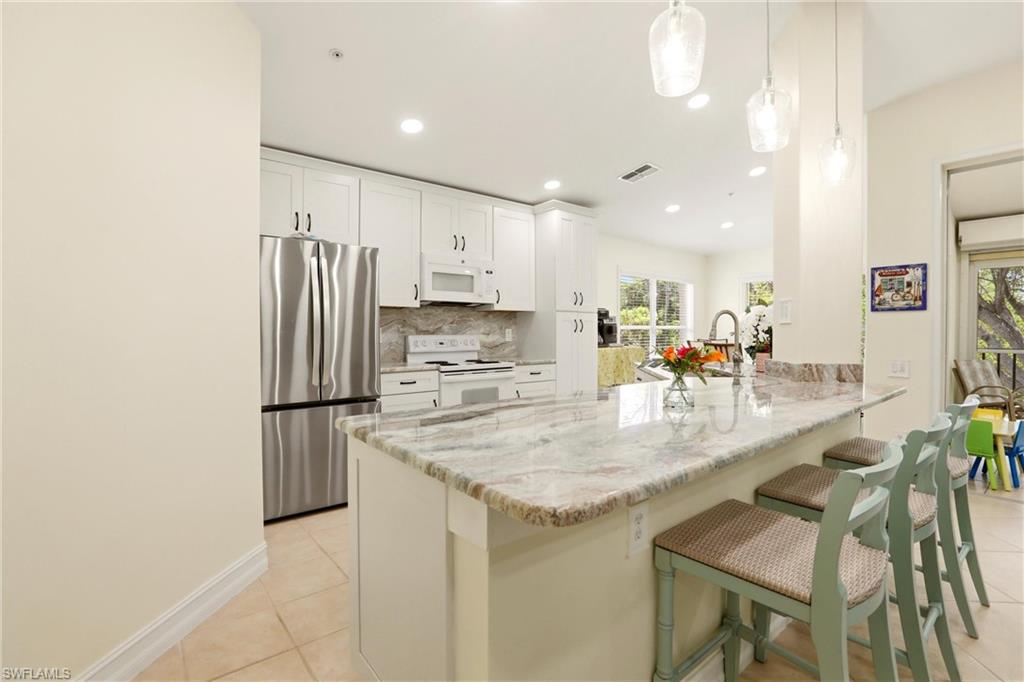 817 Carrick Bend CIR 201