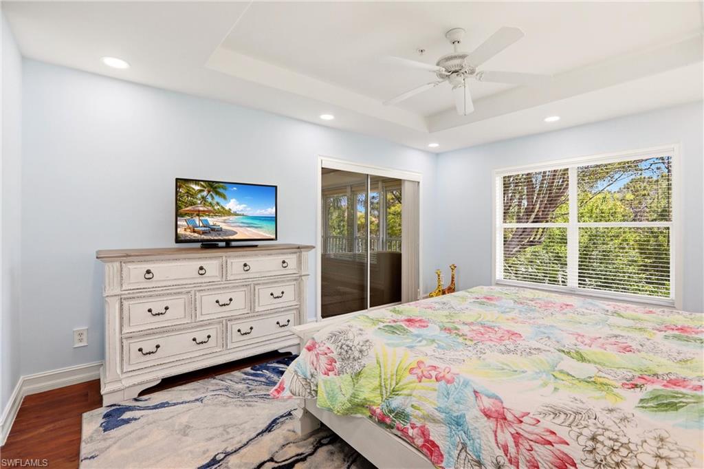 817 Carrick Bend CIR 201