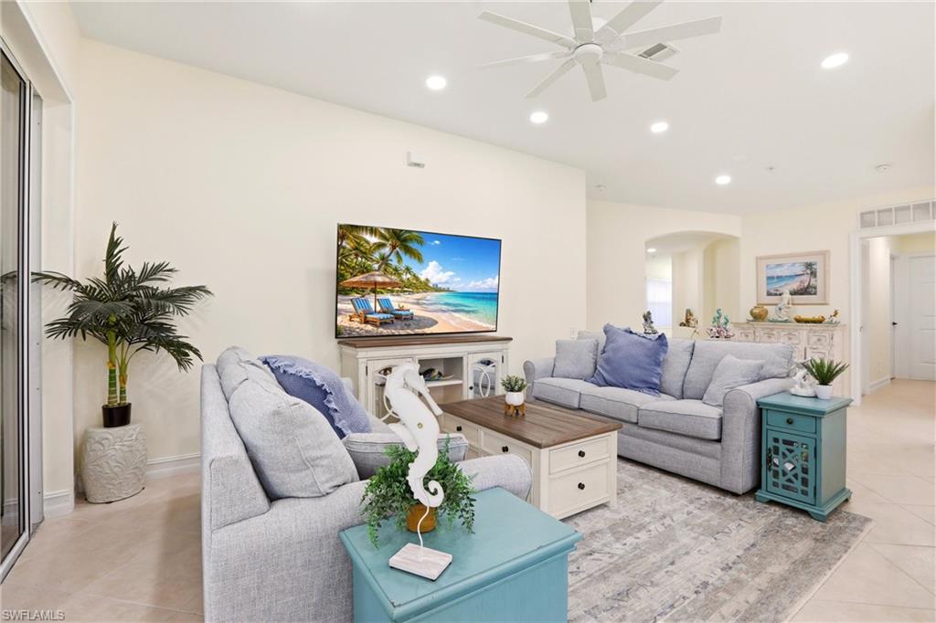 817 Carrick Bend CIR 201