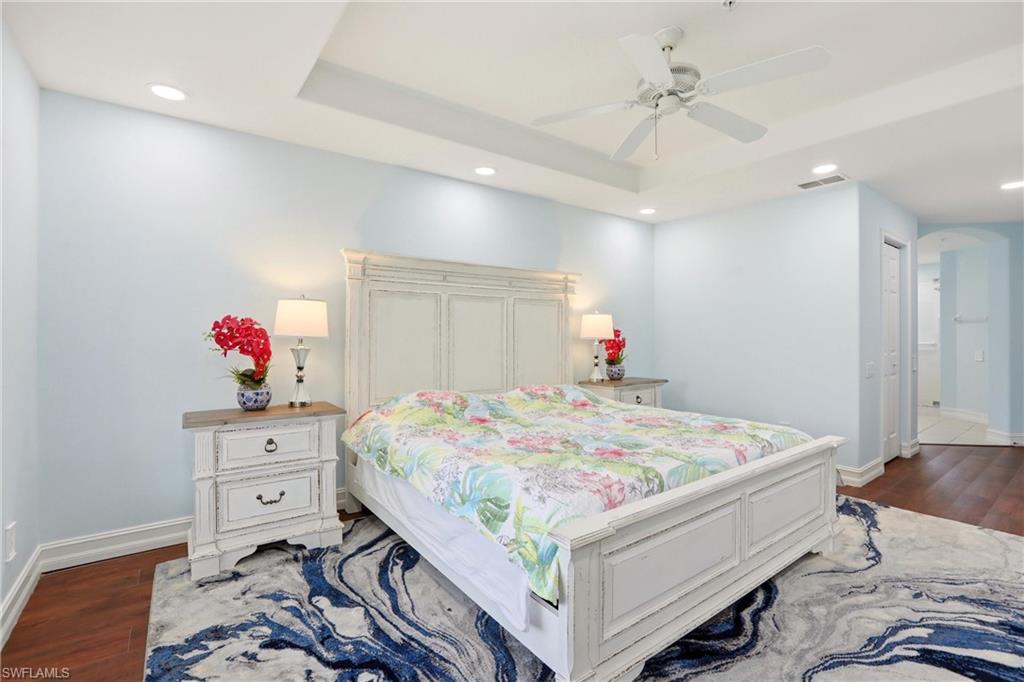 817 Carrick Bend CIR 201