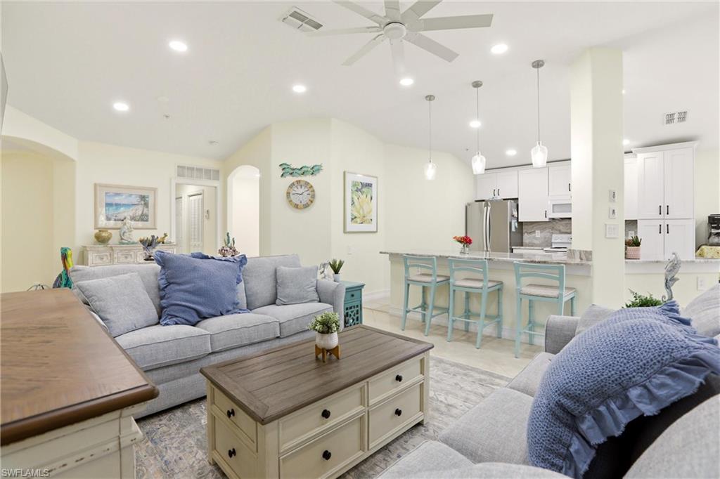 817 Carrick Bend CIR 201