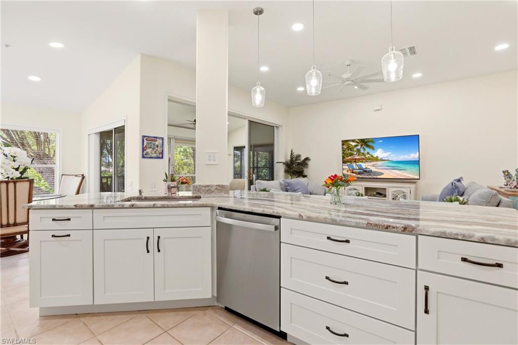817 Carrick Bend CIR 201
