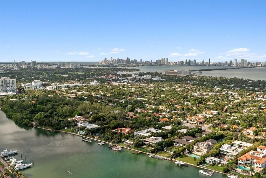 4775 Collins Ave Unit: PH4206