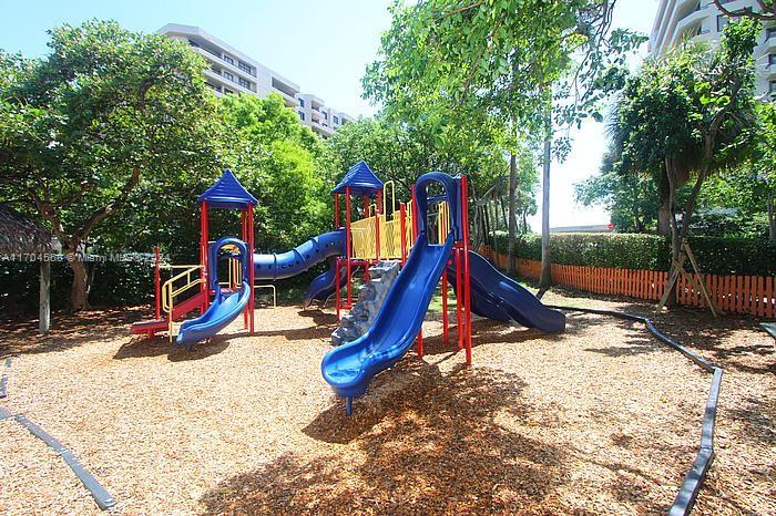 141 Crandon Blvd # 243