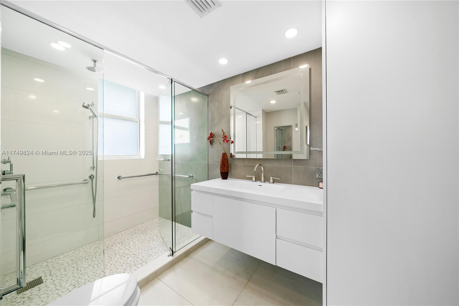 200 Ocean Dr # 5D