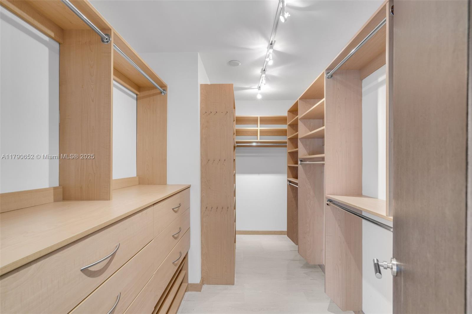 155 Ocean Lane Dr # 300