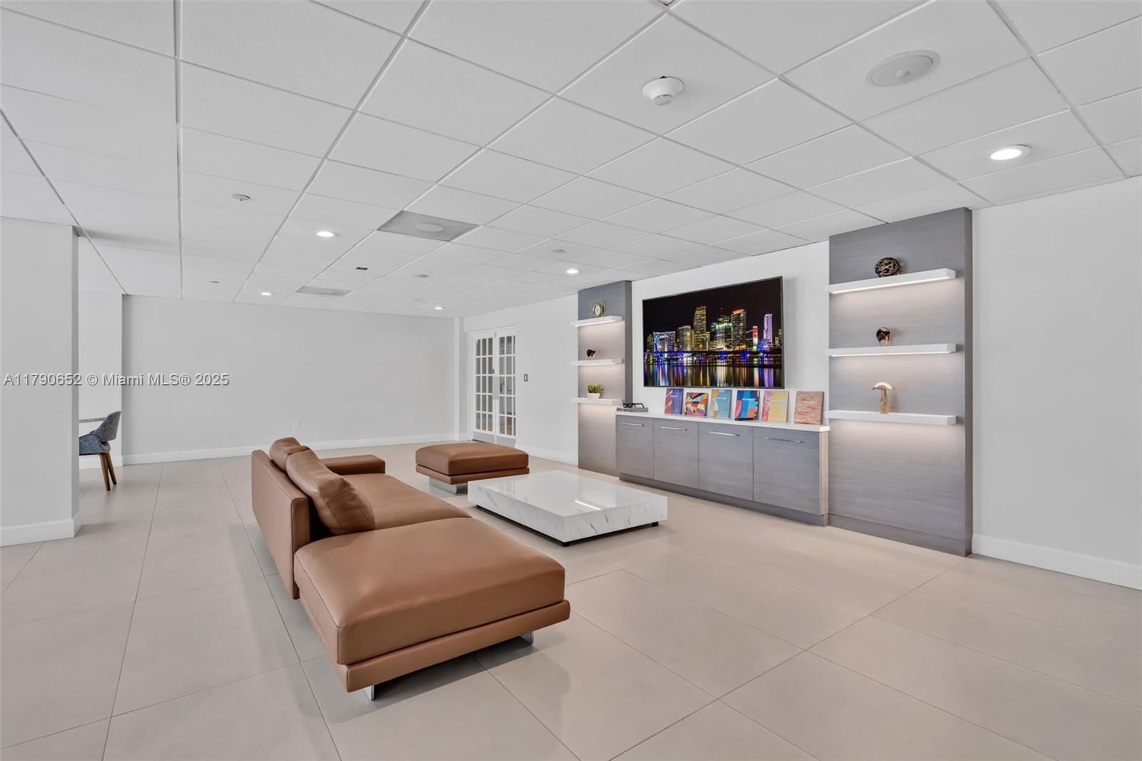 155 Ocean Lane Dr # 300