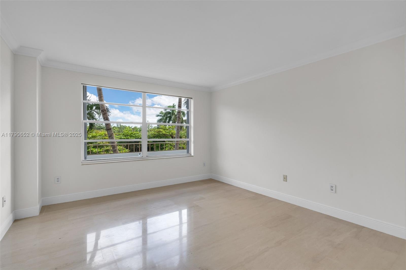 155 Ocean Lane Dr # 300