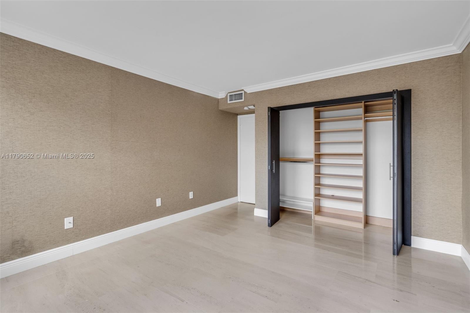 155 Ocean Lane Dr # 300