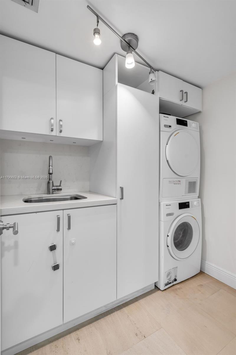 155 Ocean Lane Dr # 300