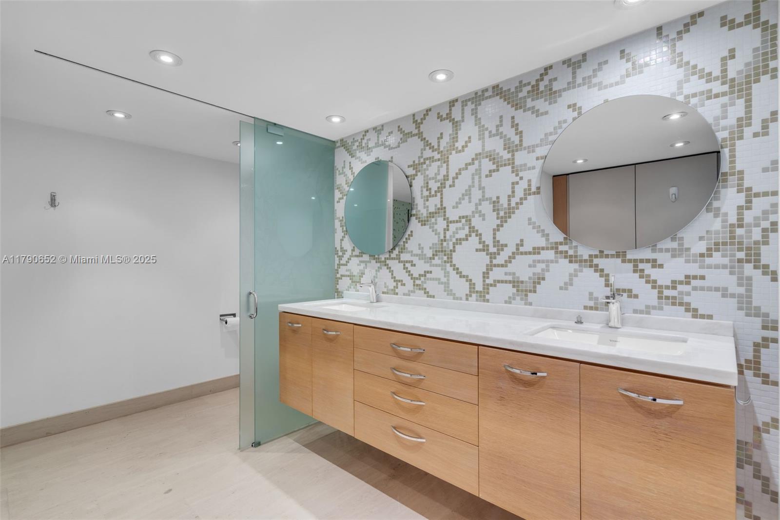 155 Ocean Lane Dr # 300