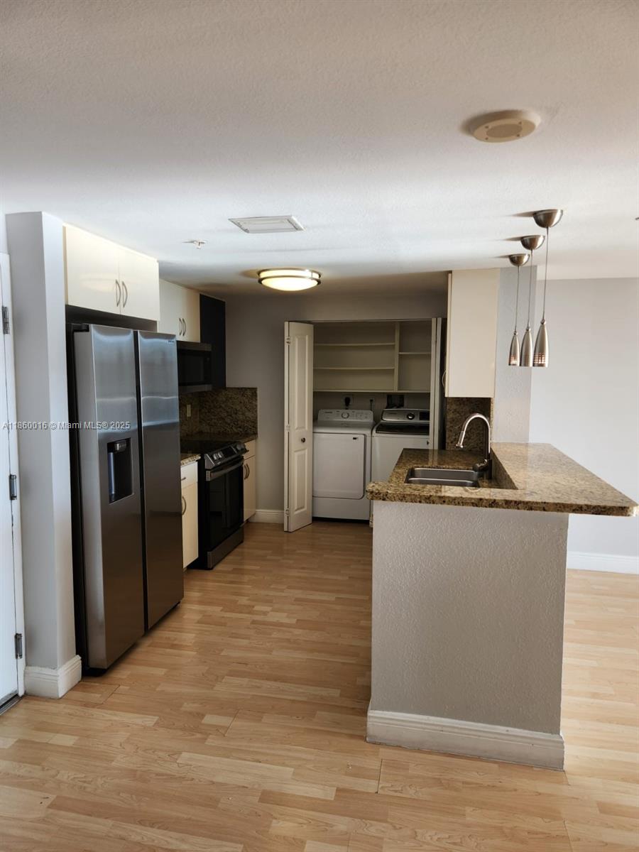 1250 S MIAMI AV Unit: 3304