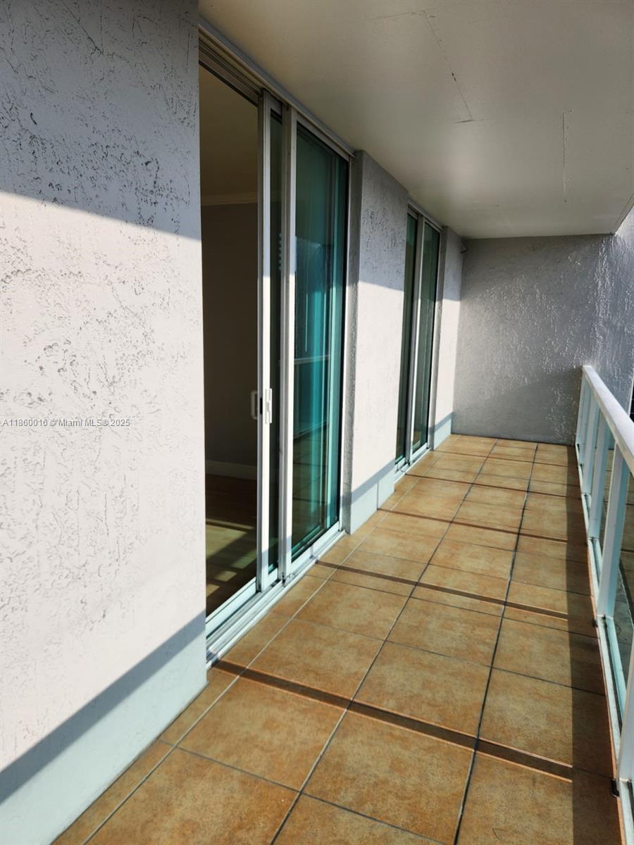 1250 S MIAMI AV Unit: 3304