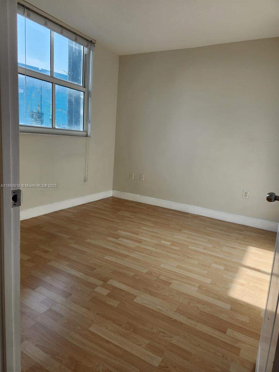 1250 S MIAMI AV Unit: 3304