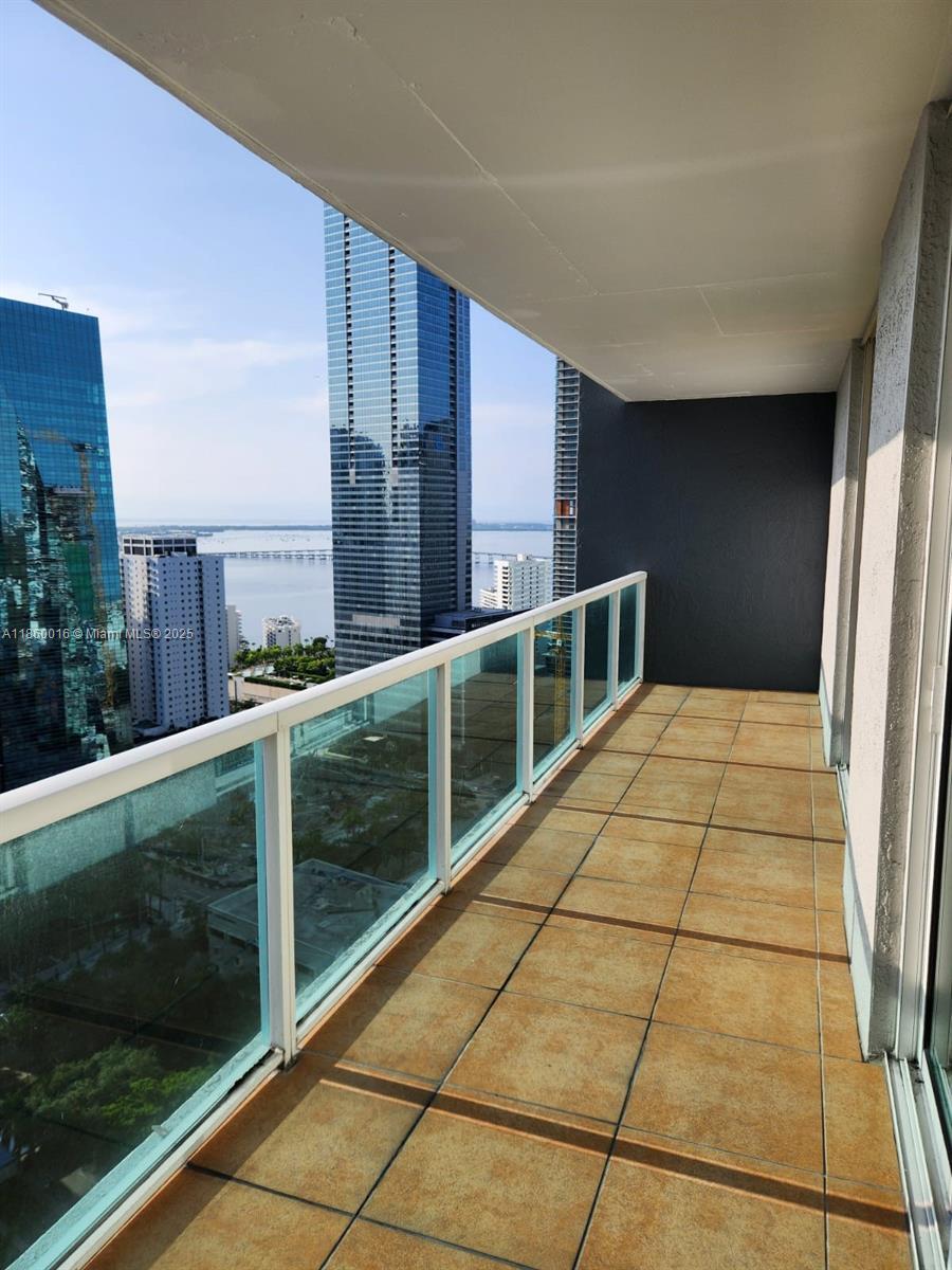 1250 S MIAMI AV Unit: 3304
