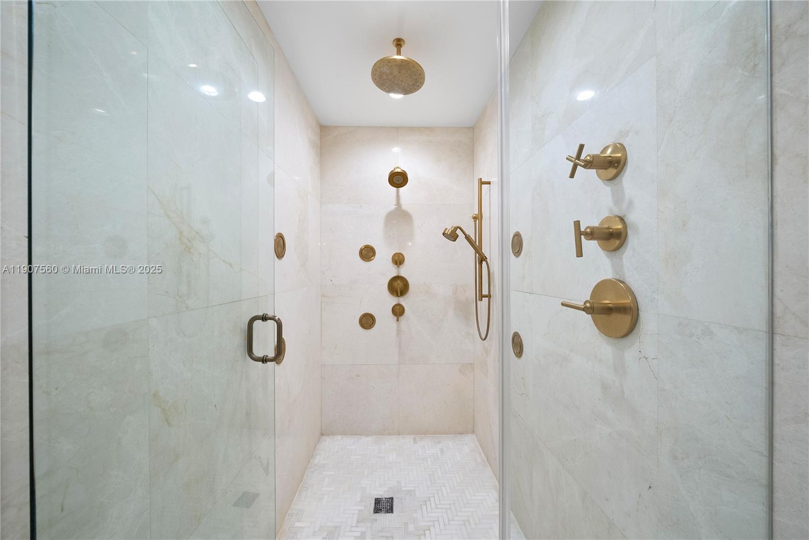 1925 Brickell Ave Unit: DPH3/4