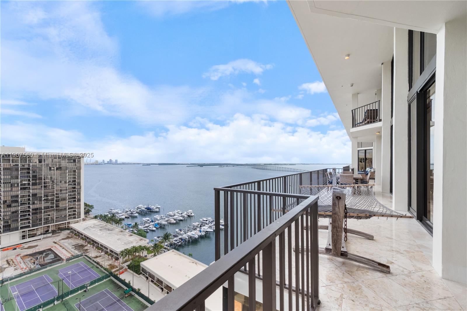 1925 Brickell Ave Unit: DPH3/4