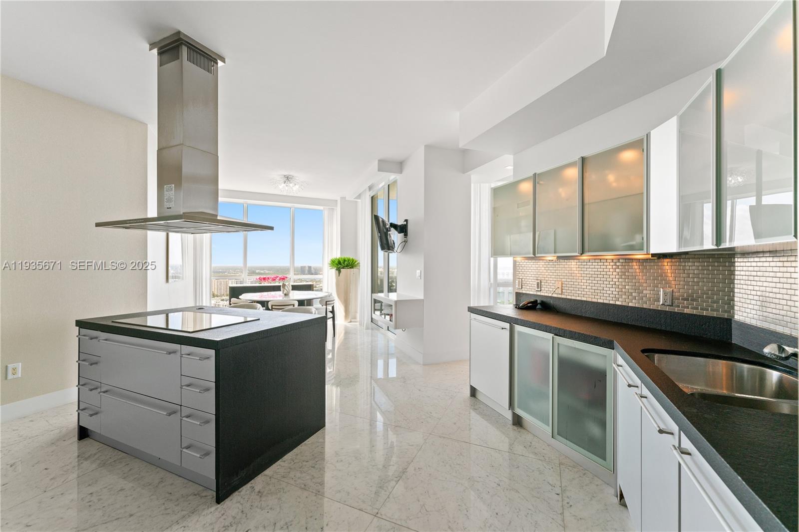 18201 Collins Ave # 5001