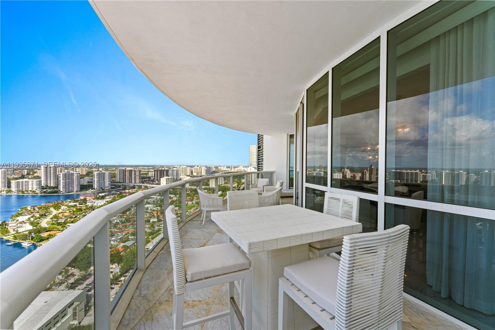 18201 Collins Ave # 5001
