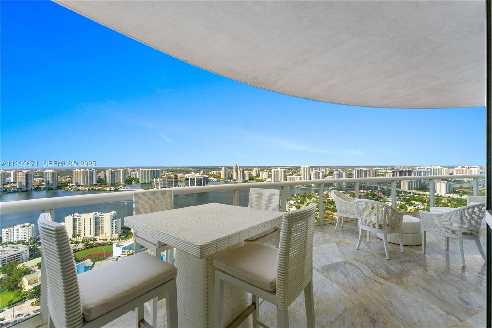 18201 Collins Ave # 5001