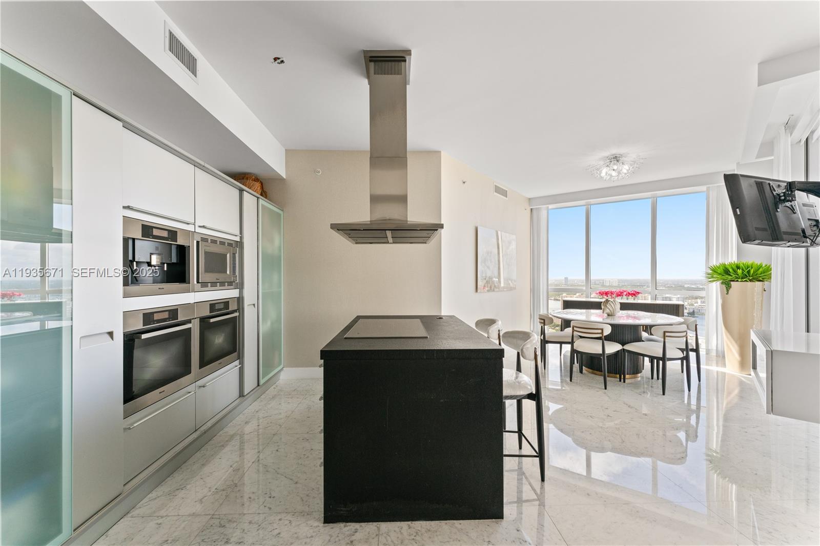 18201 Collins Ave # 5001