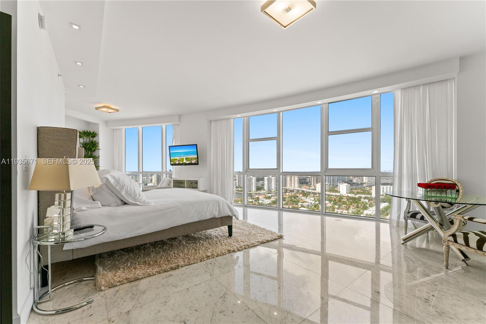 18201 Collins Ave # 5001